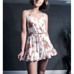 Francesca’s roechelle floral godet romper